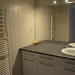 Maison Pour 8 à 200m De La Avec Wi-fi Gratuit - Hilaire De Riez - Fr-1-323-407 *
