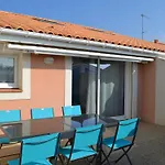 Casa de Férias Maison Pour 8 à 200m De La Avec Wi-fi Gratuit - Hilaire De Riez - Fr-1-323-407