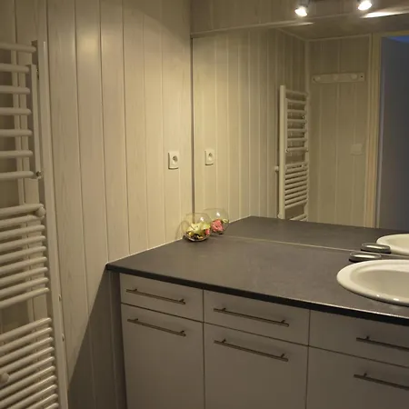 Maison 8 Pers A Deux Pas De La - Hilaire De Riez - Fr-1-323-407 *