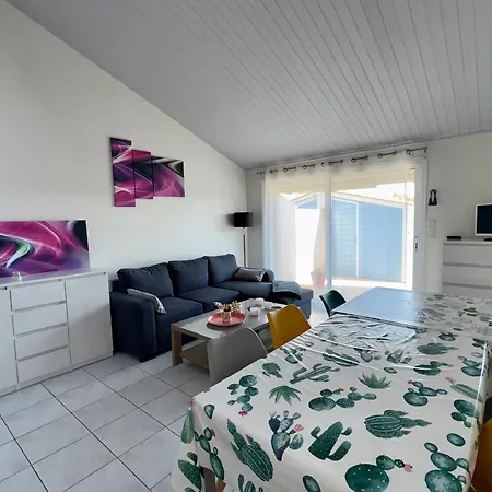 Maison 8 Pers A Deux Pas De La - Hilaire De Riez - Fr-1-323-407 펜션